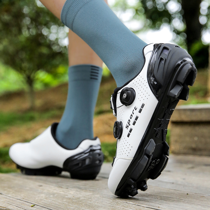 New outdoor cycling shoes for men and women, mountain road bike lock shoes, hard sole